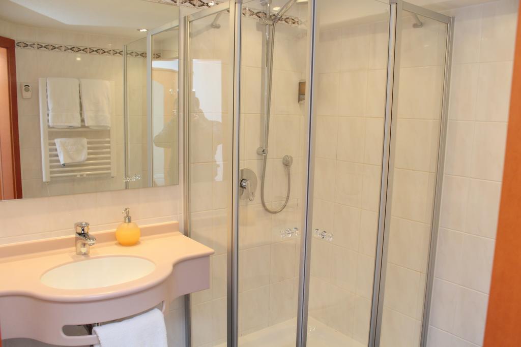 Hotel Sonne Лайнфельден-Эхтердинген Экстерьер фото